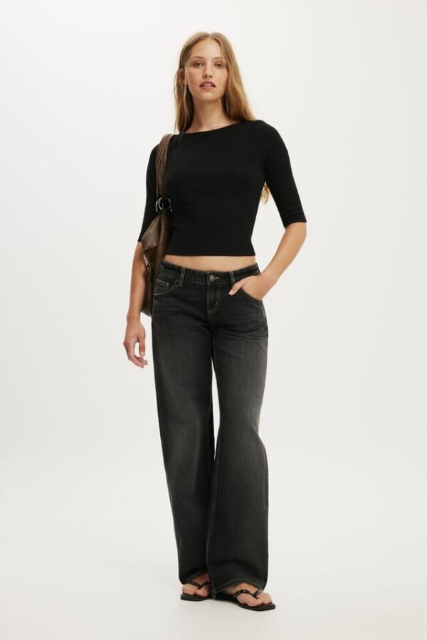 2054850-79-2 Low Rise Straight Jean