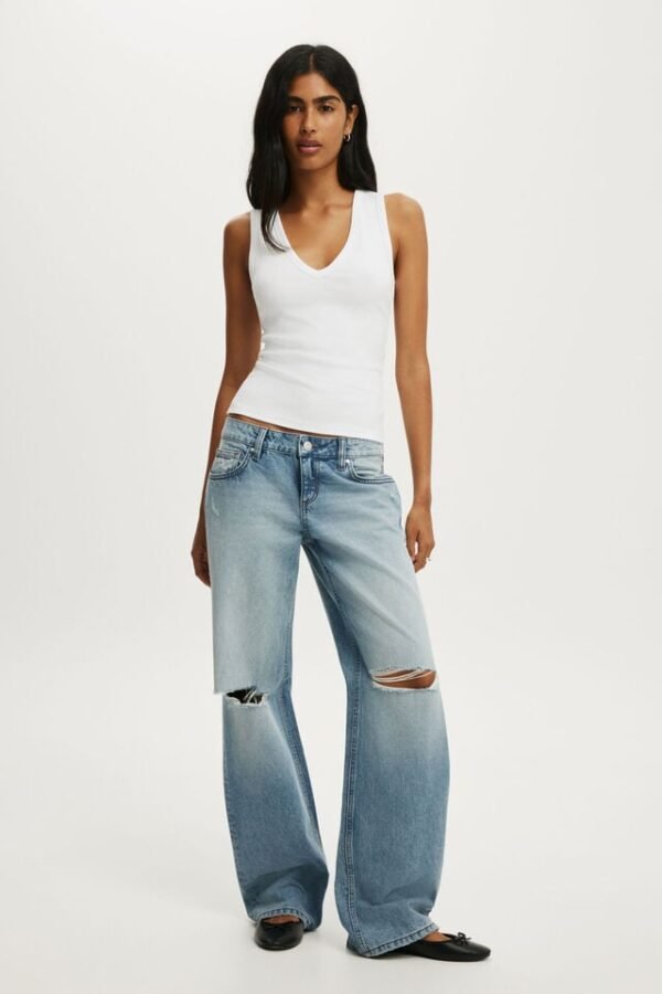 2054850-82-2 (1) Low Rise Straight Jean