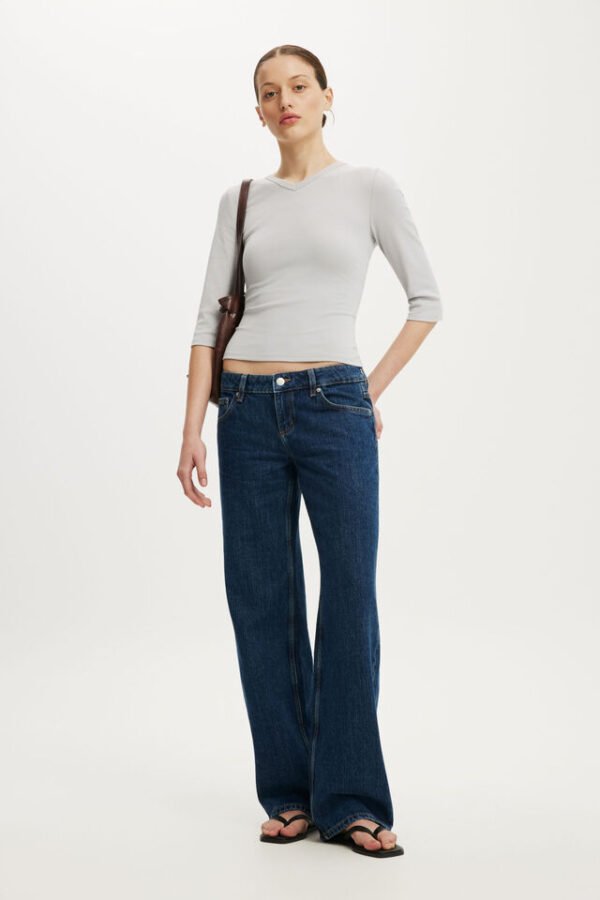 2054850-89-2 Low Rise Straight Jean